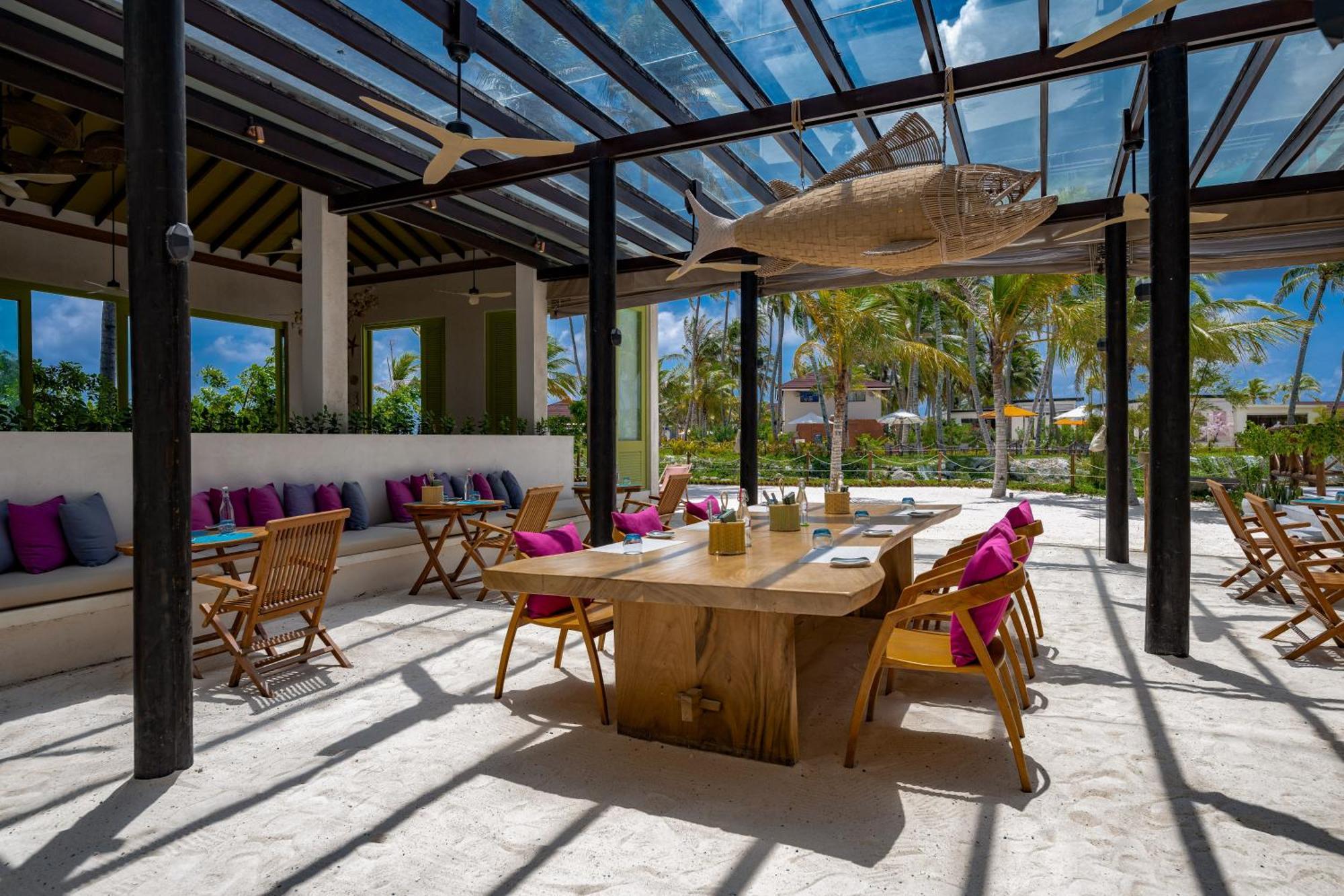 Oblu Xperience Ailafushi Hotel Мале Екстериор снимка