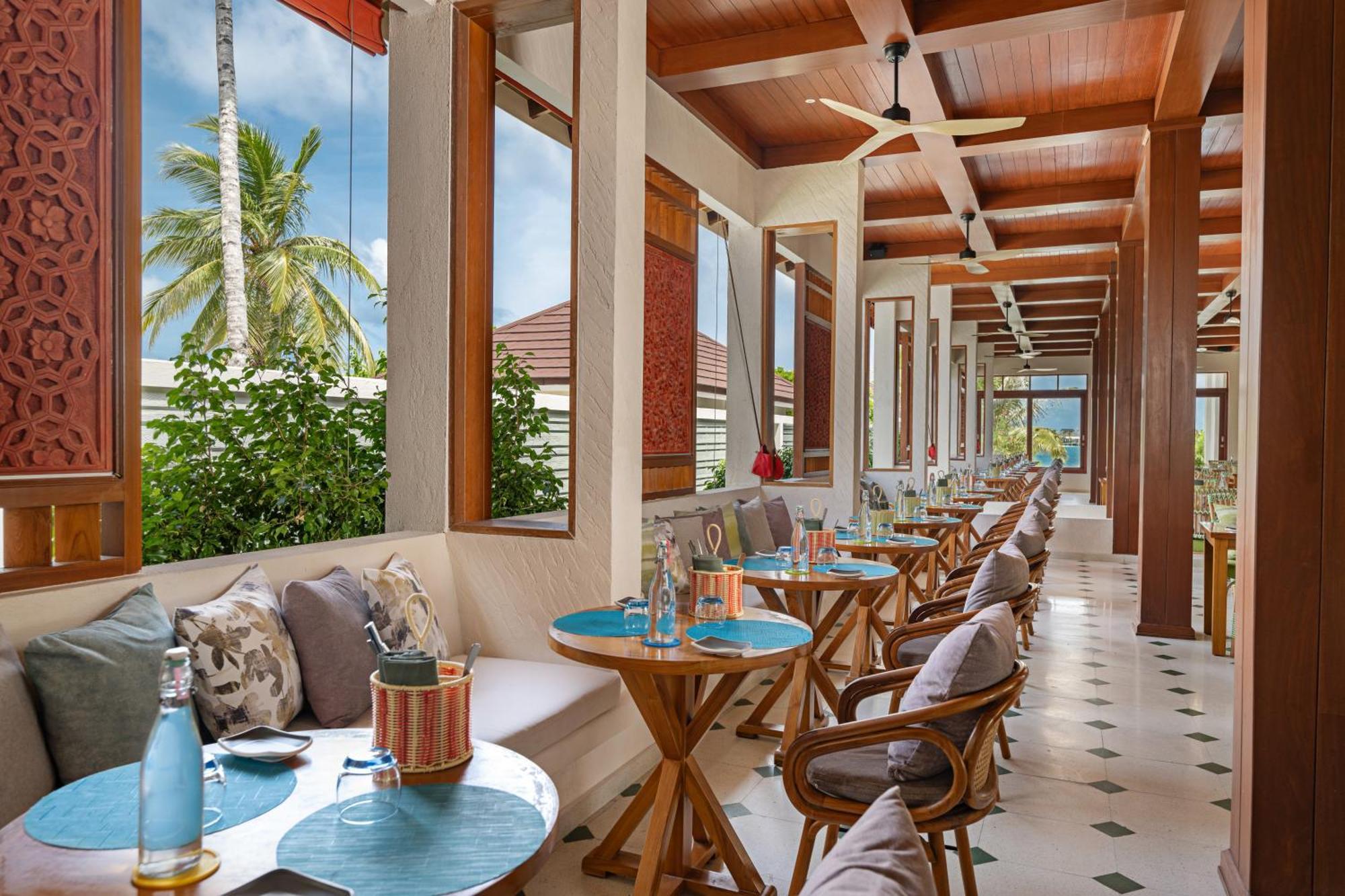 Oblu Xperience Ailafushi Hotel Мале Екстериор снимка